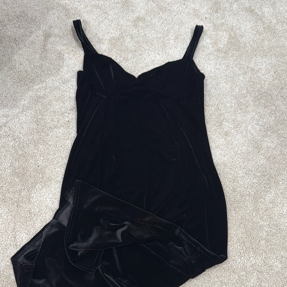 Elegant Black Velvet Dress